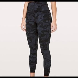Lululemon camo align 7/8 size 4 Black camo